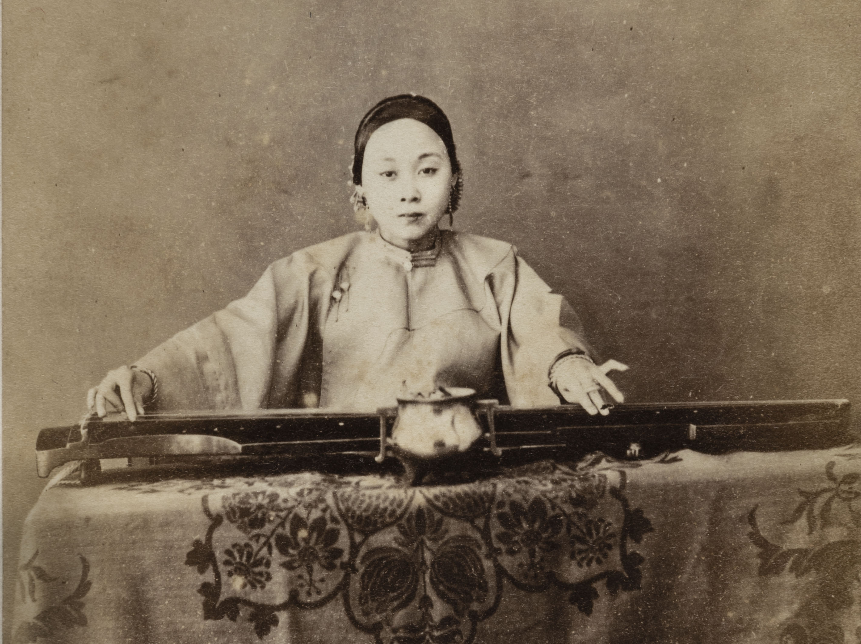 AN EARLY PHOTOGRAPH OF CHINA’S MOST REVERED ANCIENT MUSICAL INSTRUMENT